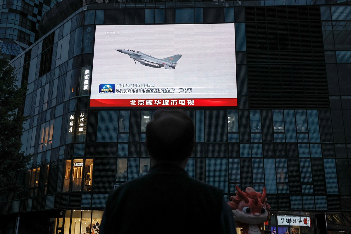 China Akhiri Latihan Militer, 62 Pesawat Militer dan 27 Kapal PLA Kepung Taiwan