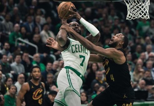 Hasil Semifinal Wilayah NBA 2023-2024: Boston Celtics Kalahkan Cleveland Cavaliers, Dallas Mavericks Digulung Oklahoma City Thunder