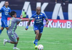 Persib Bandung Kalahkan Persebaya Surabaya 3-1, Bojan Hodak Apresiasi Ciro Alves dan David da Silva