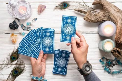 Ramalan Tarot Hari Ini: Cinta Sebaiknya Diwujudkan dalam Tindakan