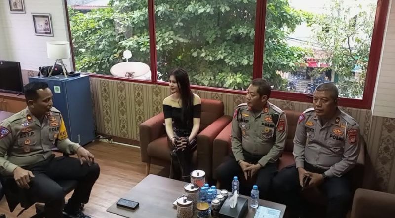 Usai Ditilang, Selebgram Zoe Levana Ngaku Tak Sengaja Masuk Jalur Transjakarta