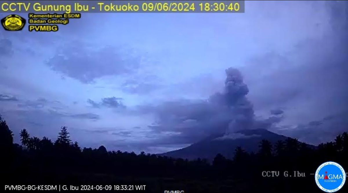 Erupsi Gunung Ibu, Letusan Capai 2.000 Meter di Atas Puncak Sore Ini