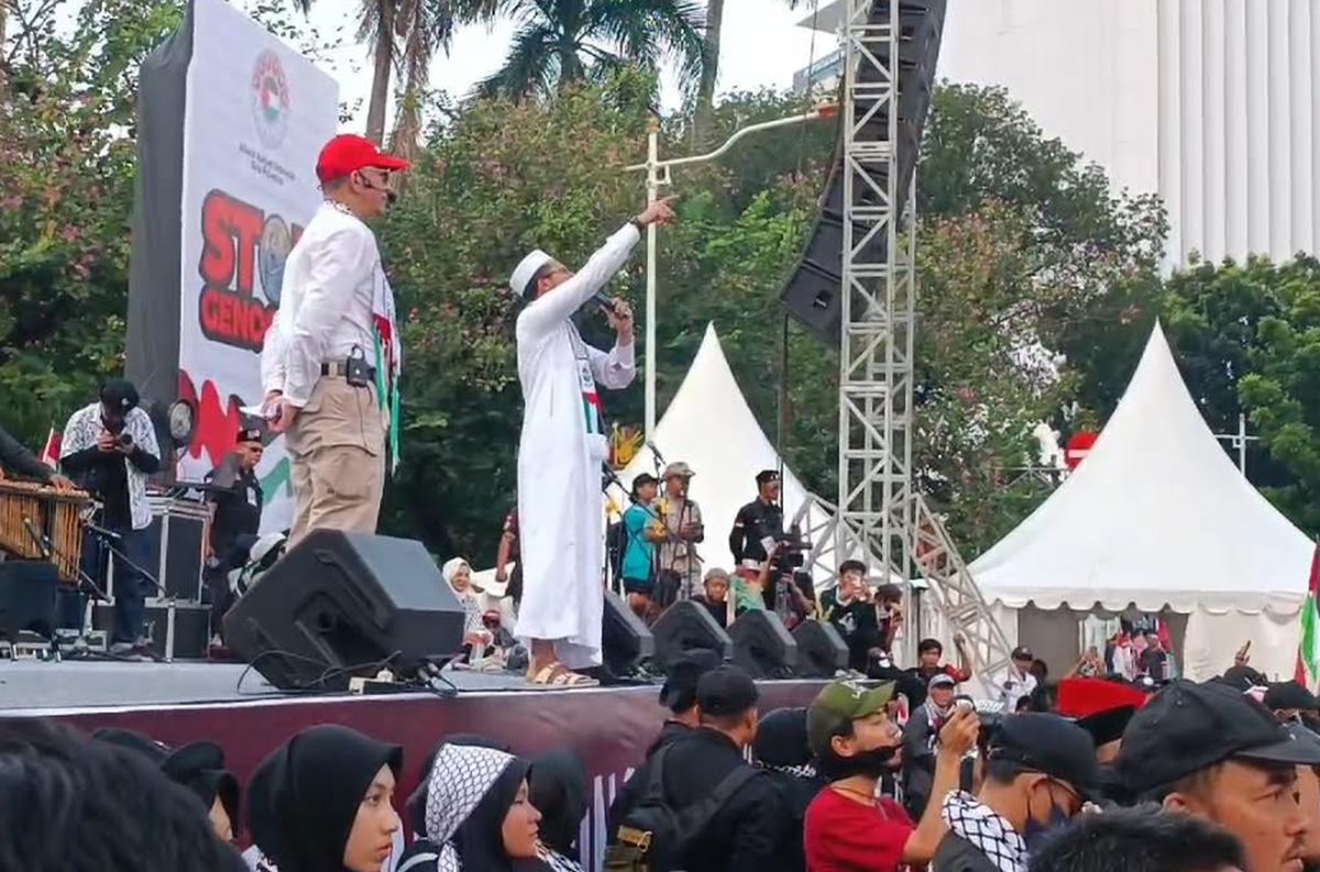 Menantu Sebut Habib Rizieq Bebas Murni Besok