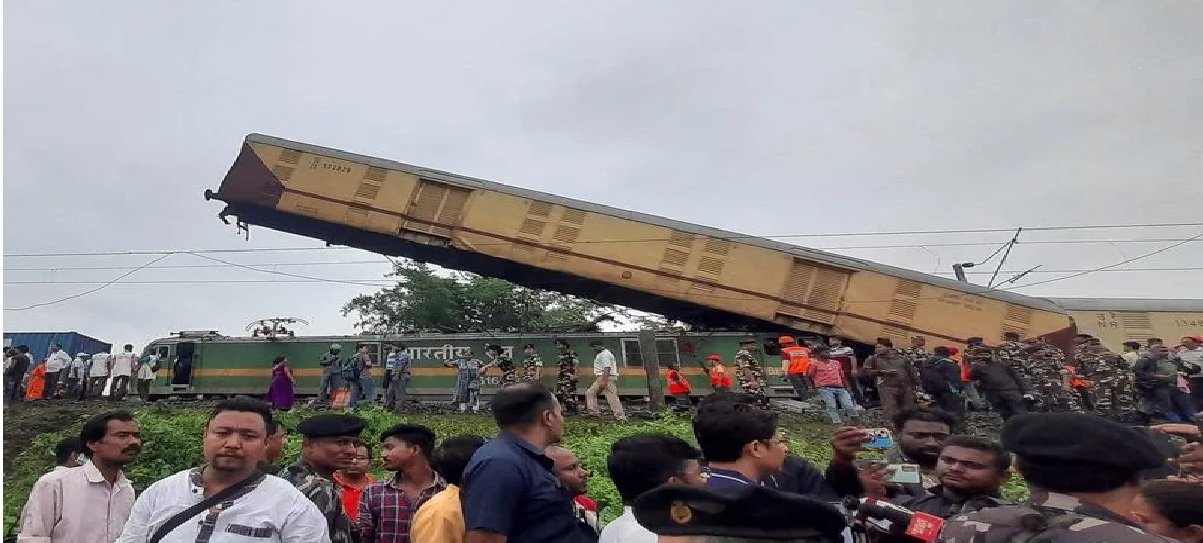 Update Tabrakan Kereta Barang dan Penumpang, Korban Tewas Bertambah 15 Orang