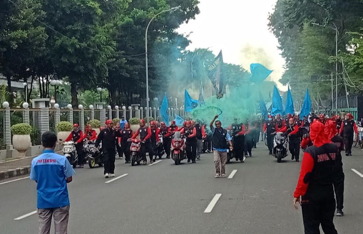 1.872 Polisi Diterjunkan Amankan Demo di Patung Kuda dan Kemenkeu