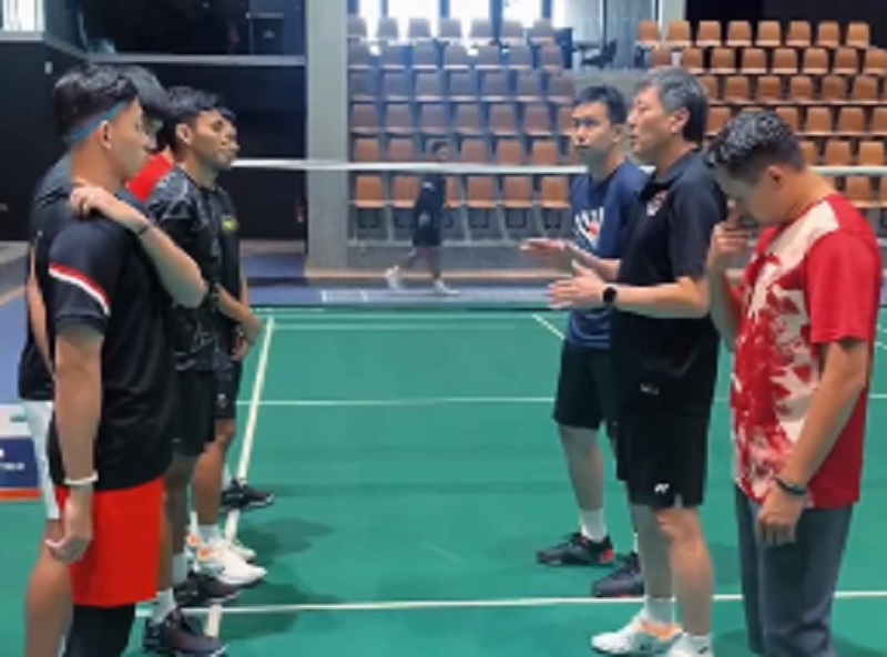 Jalani Latihan Perdana di Chambly, Tim Bulu Tangkis Indonesia Mantapkan Persiapan