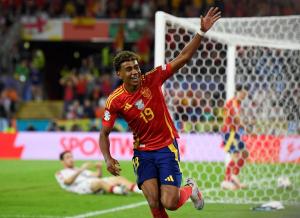 Kisah Gacornya Lamine Yamal, Wonderkid Spanyol di Euro 2024 Ini Pernah Dimandikan Lionel Messi saat Masih Bayi