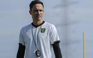 Pelatih Persebaya Surabaya Tanggapi Regulasi 8 Pemain Asing di Liga 1 2024-2025