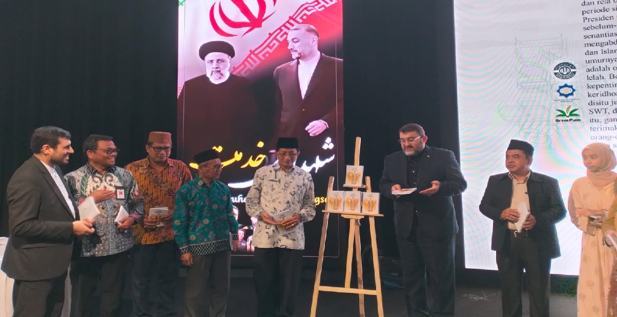 Peringati 40 Hari Kematian Presiden Iran, Buku Abdi Bangsa Diluncurkan Kenang Sosok Raisi yang Terus Berkhidmat