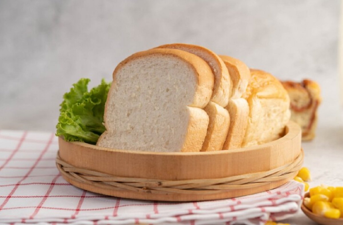 Restoran Kerap Beri Roti Gratis Sebelum Makan, Ini Alasannya