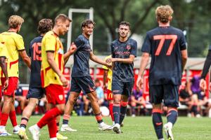 FC Utrecht Terpesona Gol Indah Ivar Jenner di Laga Kontra RC Lens