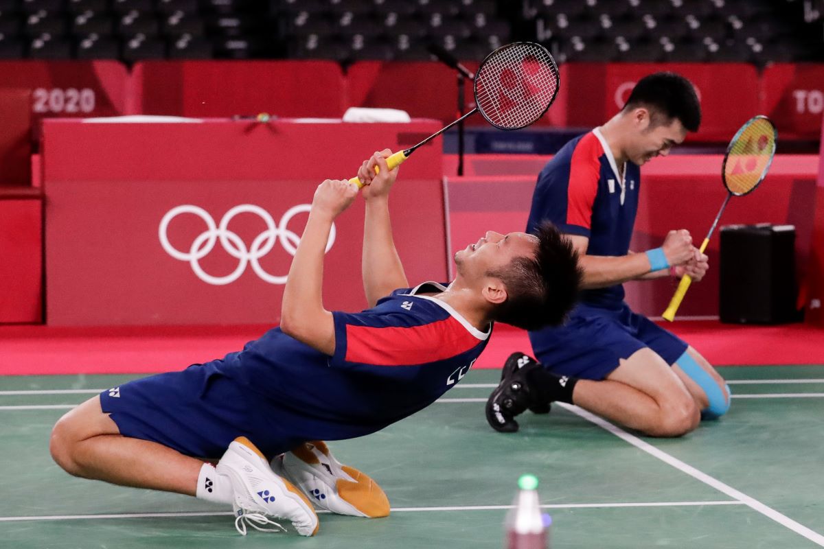 Kisah Lee Yang/Wang Chi-Lin Pernah Cium Tangan Mohammad Ahsan/Hendra Setiawan Kini Koleksi 2 Emas Olimpiade!