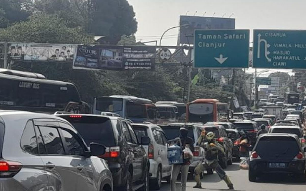 Libur Sekolah, Arus Lalin Jalur Puncak Bogor Padat Hari Ini