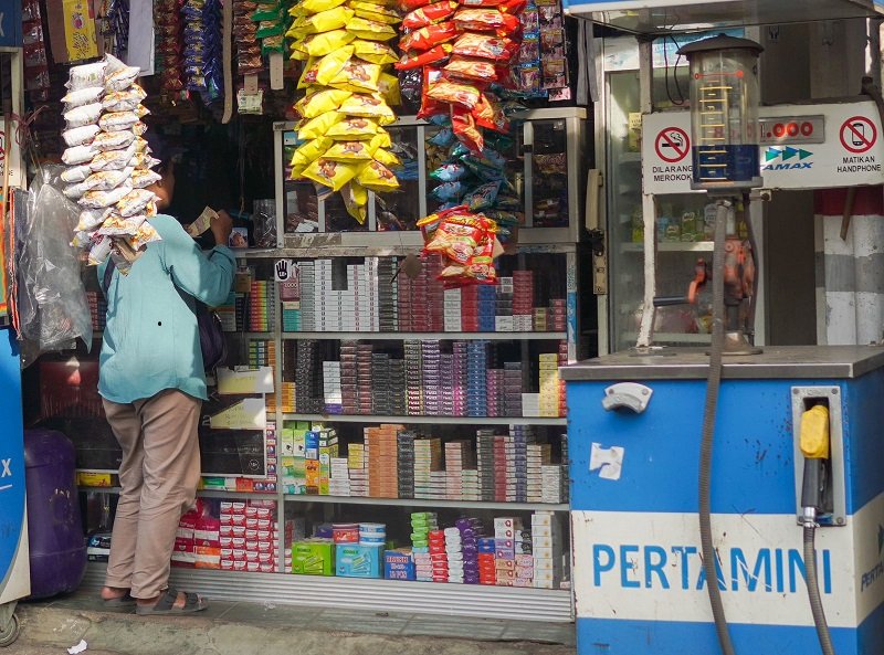 Kenapa Warung Madura Selalu Rame? Ini Jawabannya